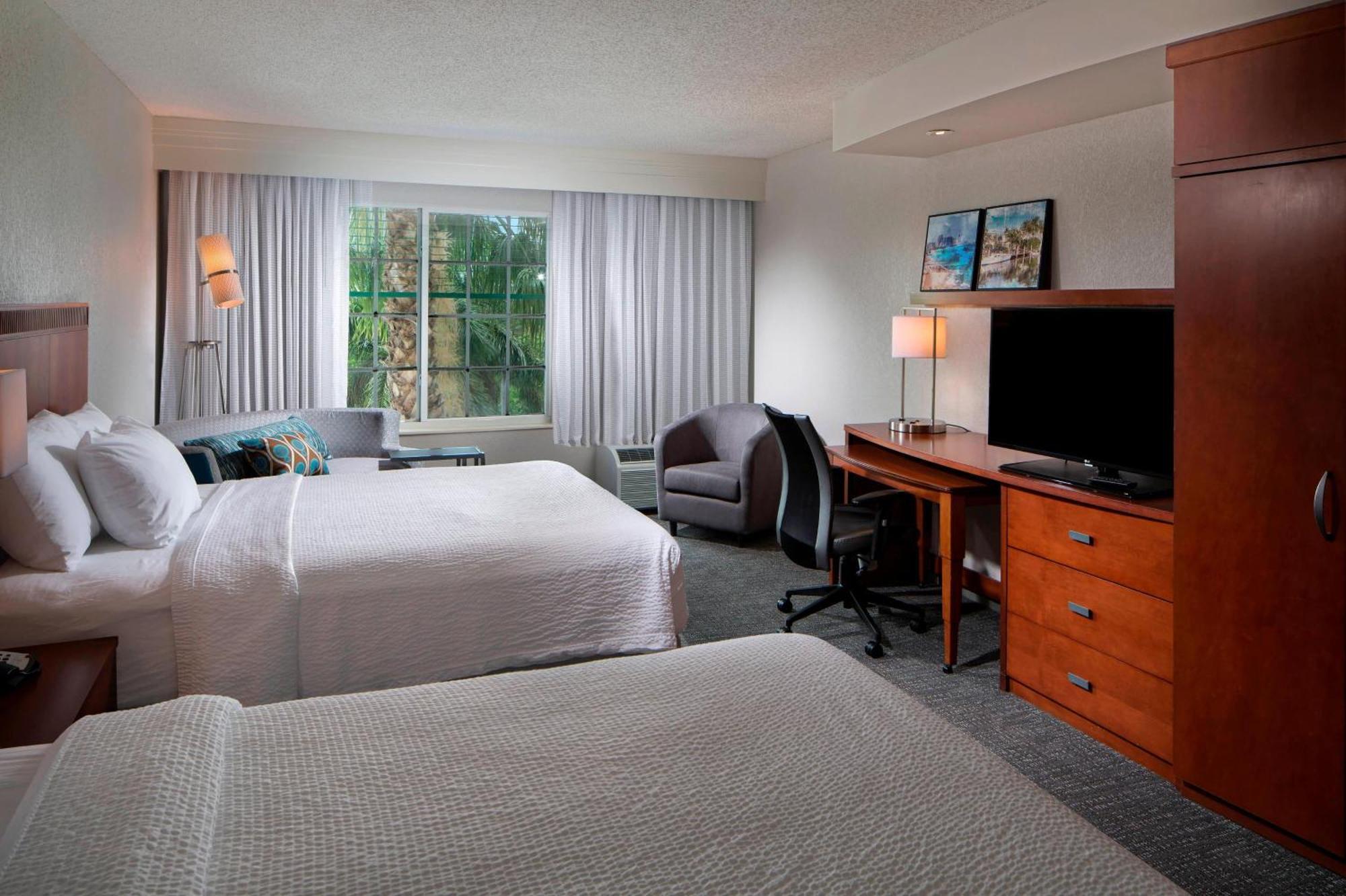 Courtyard By Marriott Fort Lauderdale Airport & Cruise Port Dania Beach Dış mekan fotoğraf